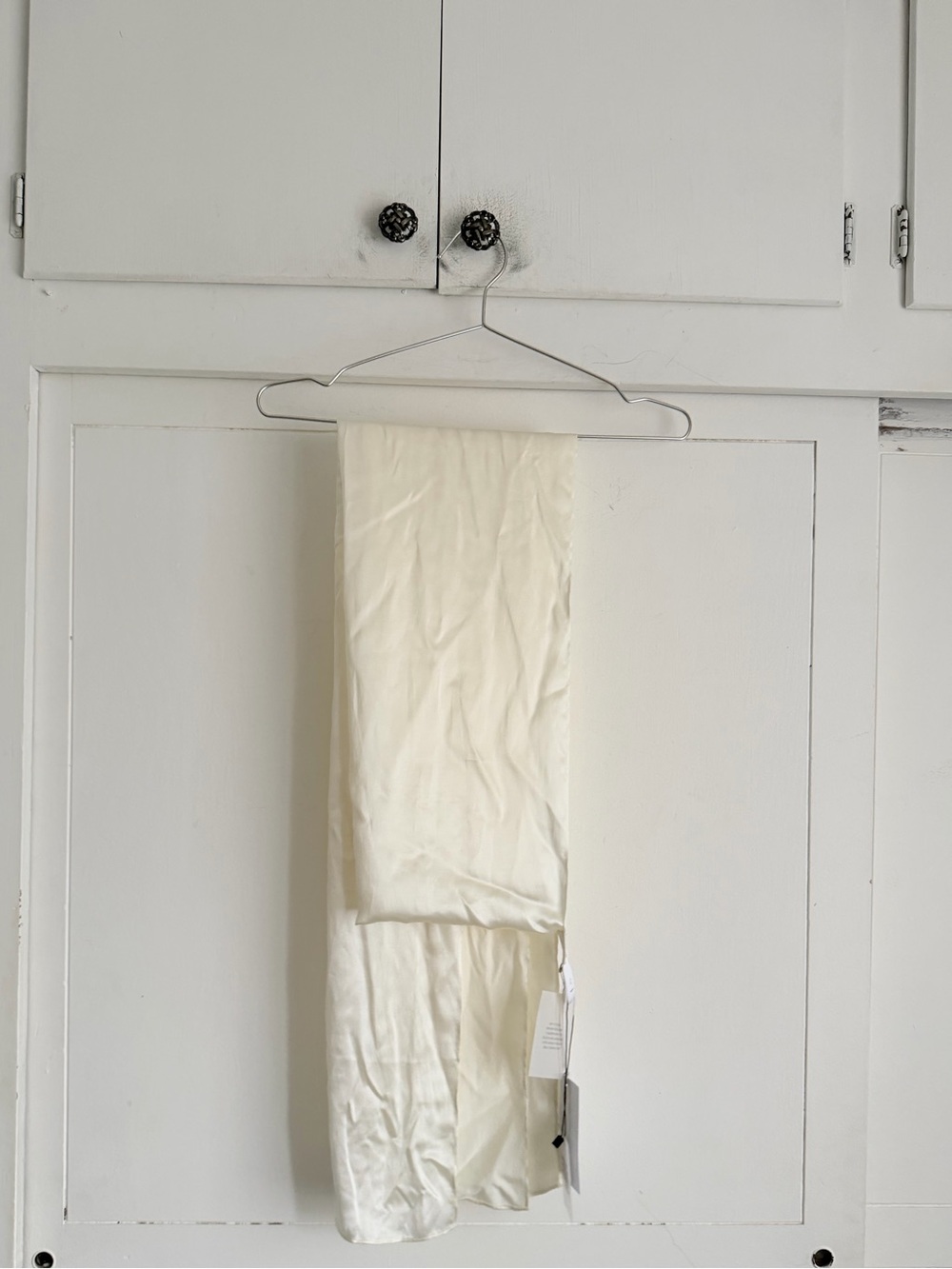 Helsa The Shawl in Silk Lyocell- Cream